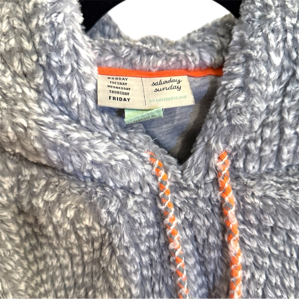 Anthropologie Cozy Gray Hooded Sweater - Picture 4 of 5